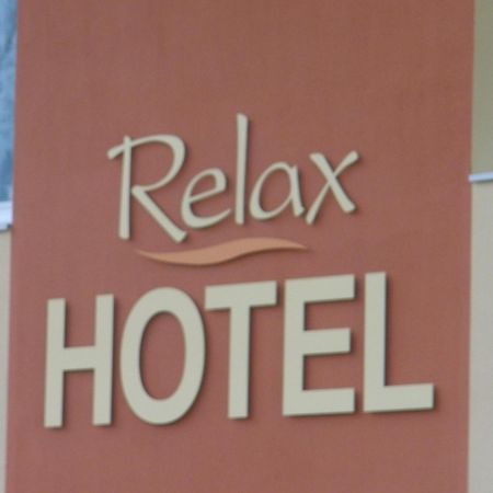 Relax Hotel Maillat Екстер'єр фото
